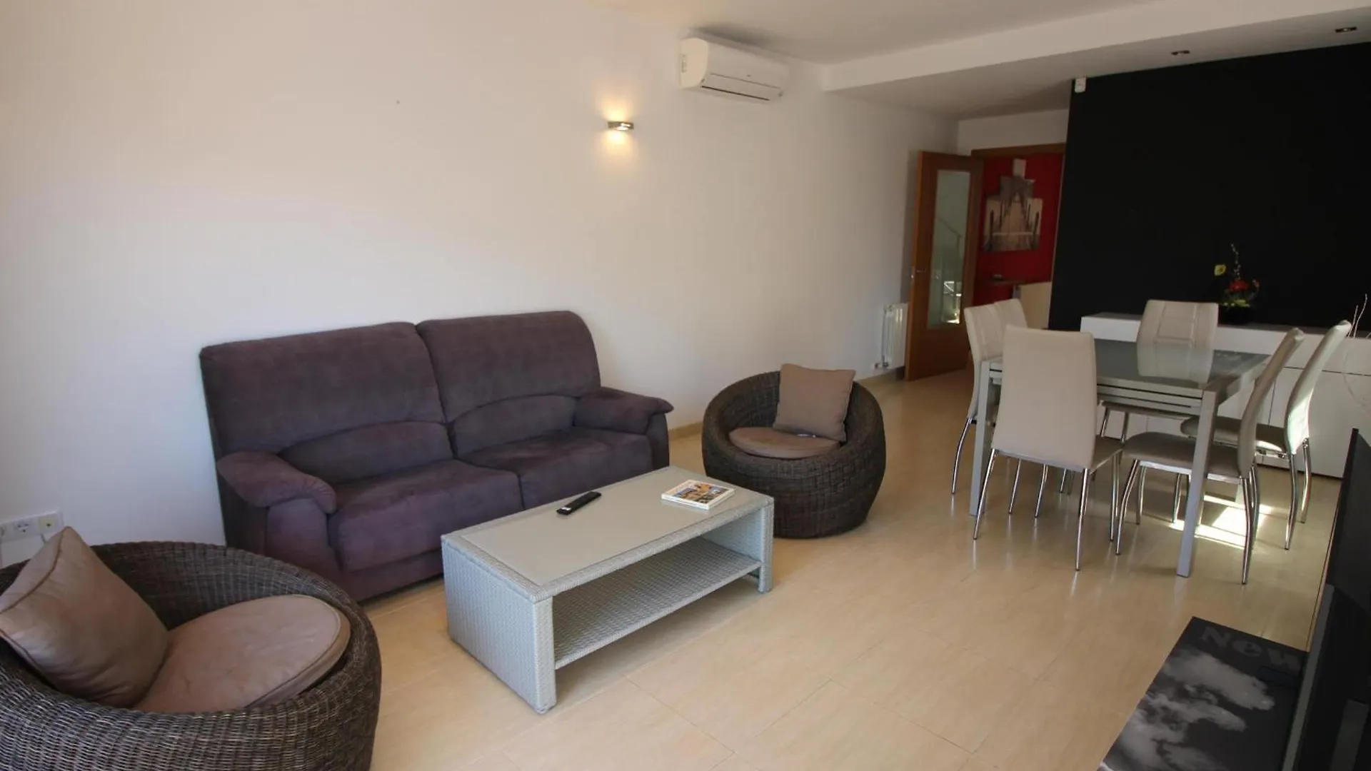 Tramuntana - Casa Amplia, Moderna Y Muy Bien Equipada, Situada En La Zona De Grifeu - Es-228-144 Villa Llanca Holiday home