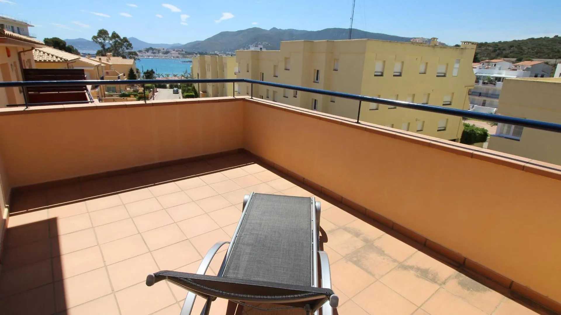 Tramuntana - Casa Amplia, Moderna Y Muy Bien Equipada, Situada En La Zona De Grifeu - Es-228-144 Villa Llança 0*,