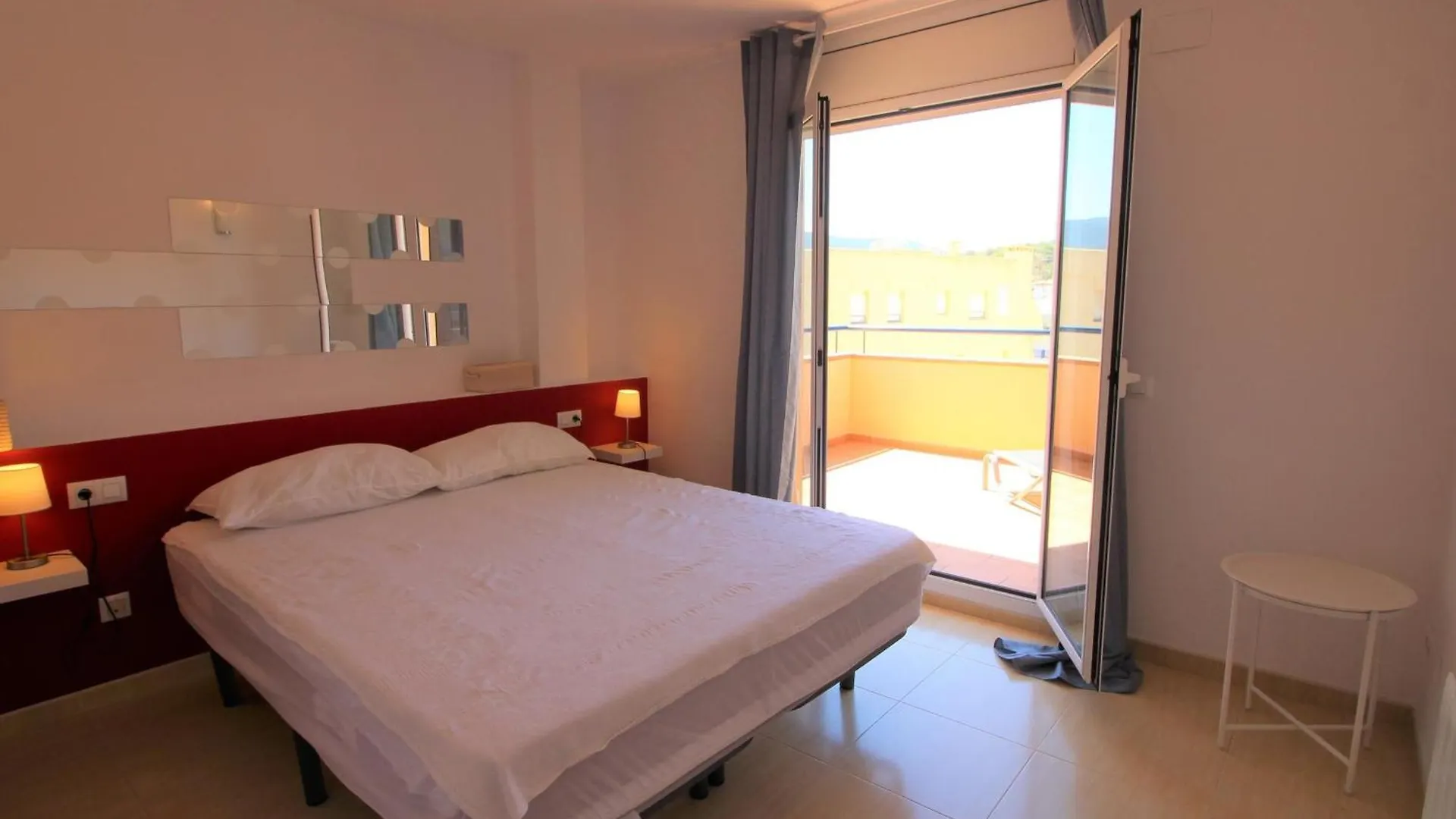 Tramuntana - Casa Amplia, Moderna Y Muy Bien Equipada, Situada En La Zona De Grifeu - Es-228-144 Villa Llanca Holiday home